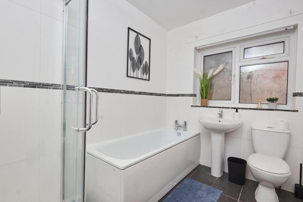Central Nottingham House Villa Exterior photo